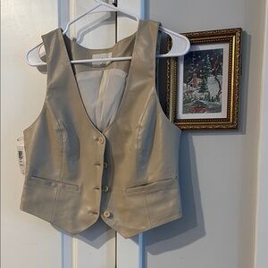 Wilfred desire sand white vest size 10